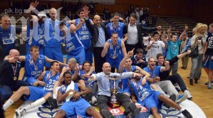 левски тити папазов спечели балканската лига