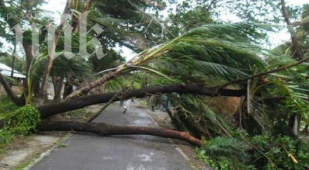 девет души загинаха буря бангладеш