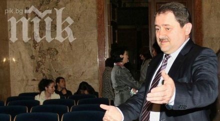 пенгезов сензационно подслушват очаквам данс подхвърли наркотик дъщеря