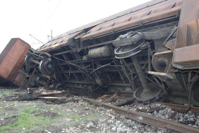 74 души загинаха при дерайлиране на влак