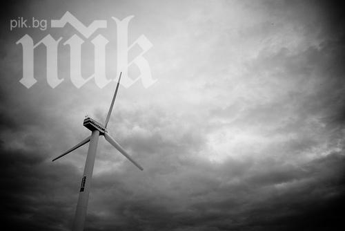 Един човек е загинал, а 15 души са ранени в резултат на ураган в руската Омска област