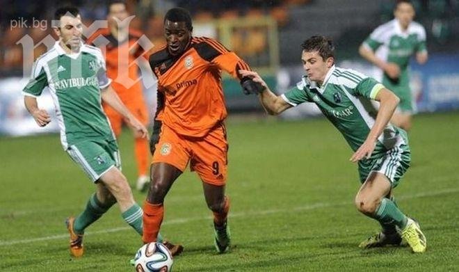 Лидерите в А група не можаха да се победят