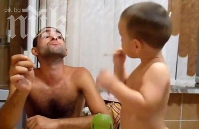 Баща пуши цигара с 3-годишното си дете - това видео скандализира света!