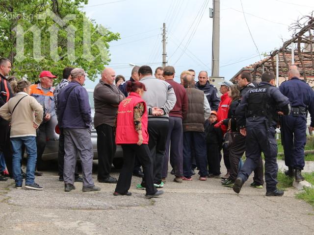 Хората от Розово се заканиха: Ще изгоним всички сирийци, които дойдат в селото