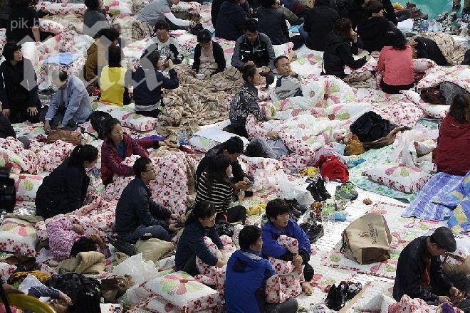 Премиерът на Южна Корея подаде оставка заради потъналия ферибот