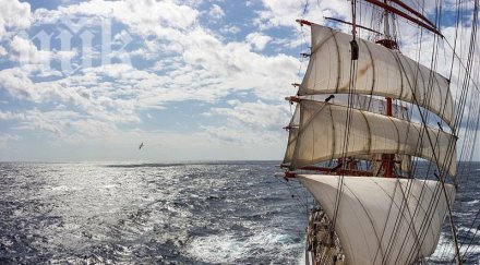 варна пристигна първият кораб голямата регата света тол шипс снимки