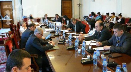 комисията земеделие отхвърли ветото президента земите