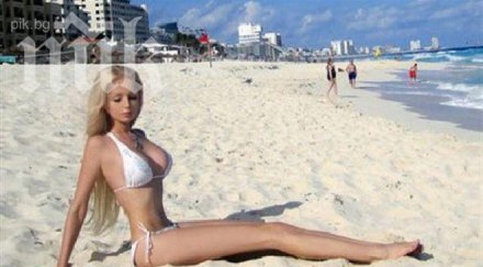 шок живата барби плаши хората без грим оприличават извънземно видео