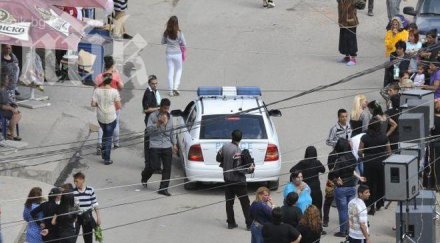 мъртво пиян полицай помля мерцедеса шефа ален мак спря метри майки деца