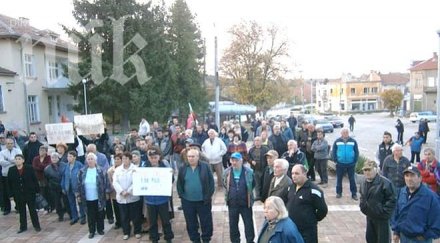 нова ругаят българи заради сирийци защити хората село розово докога обиждат екрана мутри фашисти