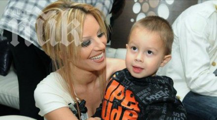 семейни войни емилия нападна майката коко динев пренебрегва моето дете сметка анелия