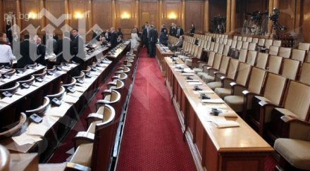 парламентът отхвърли ветото плевнелиев закона земеделските земи