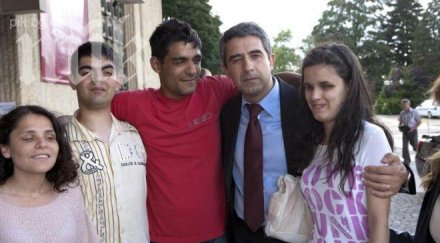 президентът събира дарения благородна инициатива