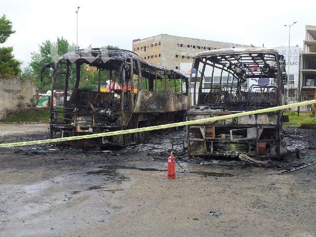 Изпепелиха два автобуса на най-големия пловдивски превозвач Хеброс бус