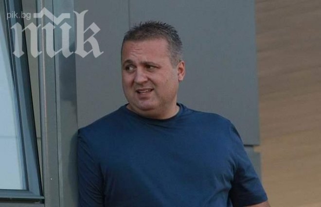 Смърфовете от Лондон също скочиха на Коко Динев