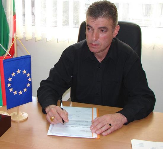 Кметът на Черноморец: Референдум трябва да реши ще се променя ли името на курорта