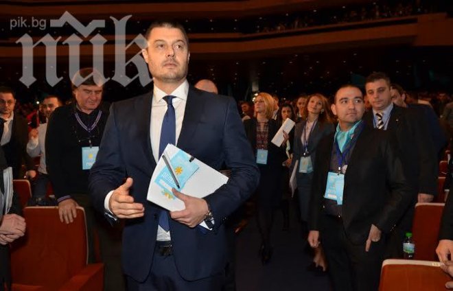 Бареков: ЕС да даде 1/3 от парите за младежка безработица на България