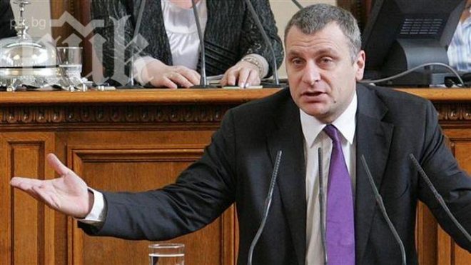 Петър Курумбашев подаде оставка като депутат от БСП