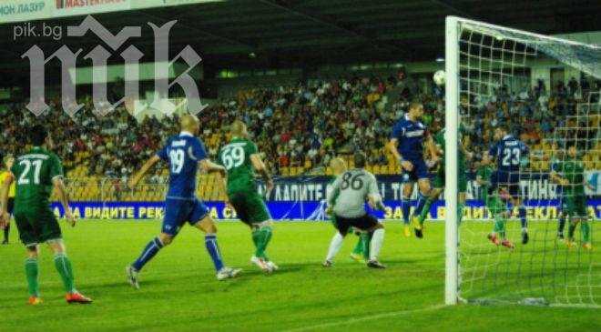 Невероятни обрати, 5 гола и 2 червени картона в мача Нефтохимик-Черноморец