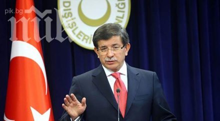 турските журналисти свободните света твърди давутоглу