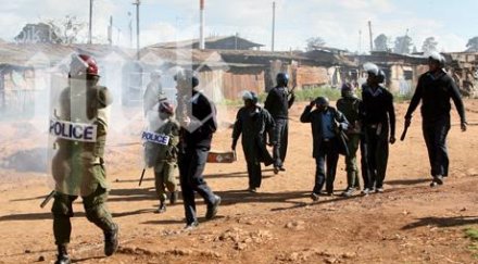 трима души загинаха два взрива кения