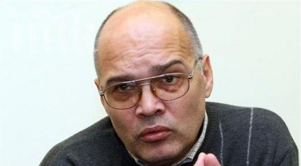 тихомир безлов затвора вкара самолетоносач