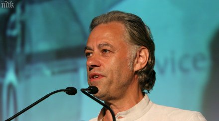 боб гелдоф прежали дъщеря вдигна годеж