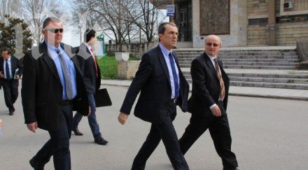 орешарски взимал полагащите командировъчни