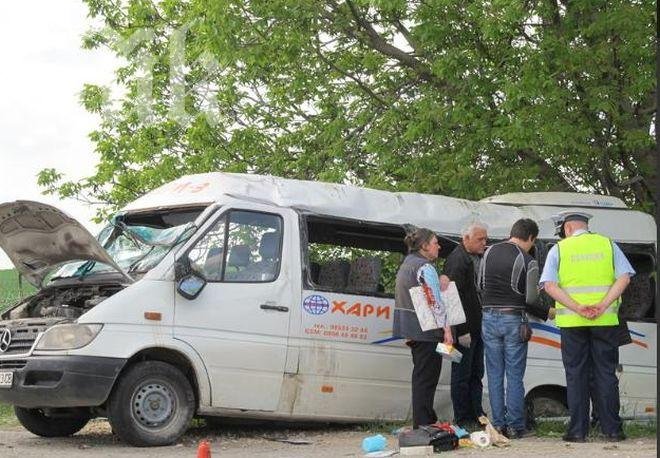 Документите на шофьора на буса, катастрофирал край Русе, били изрядни