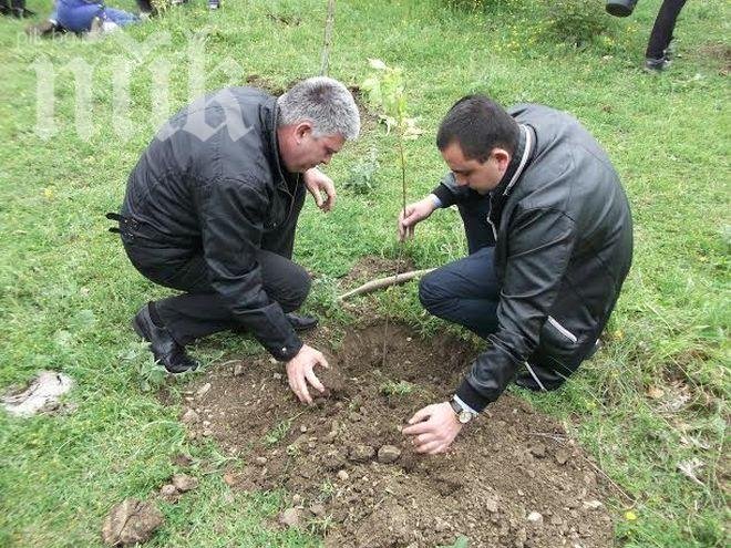 Атака твърдо срещу повторното отваряне на Берета трейдинг“