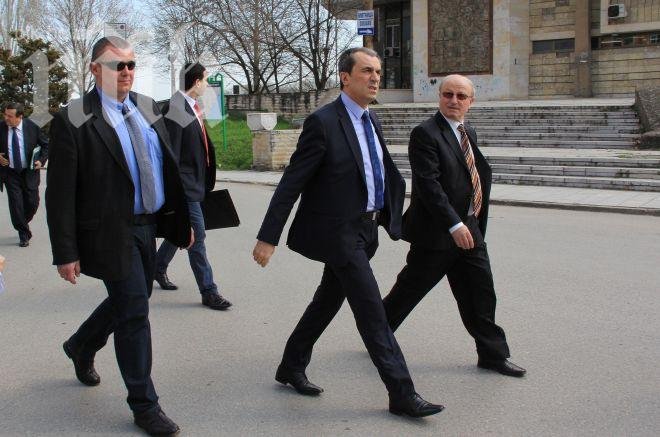 Орешарски не взимал полагащите му се командировъчни