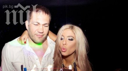 андреа лъсна гащи рождения ден кобрата снимка