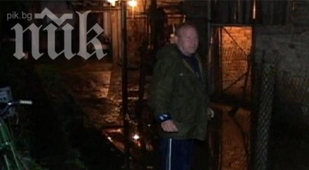 воден десетки къщи плевенско търновско разрушени стихията хората паника снимки