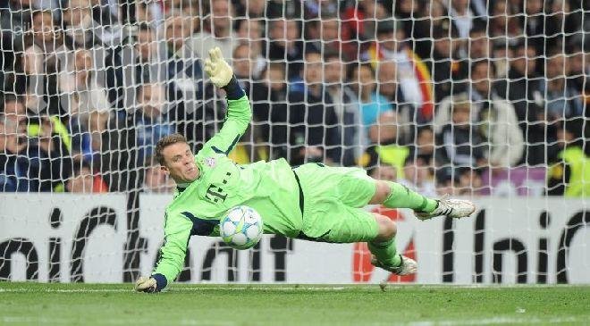 Мануел Нойер остава в Байерн до 2019 година