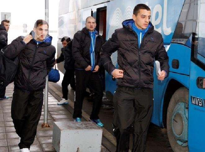 Левски ще лети със самолет до Варна