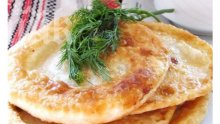 Бухтички с кашкавал и извара