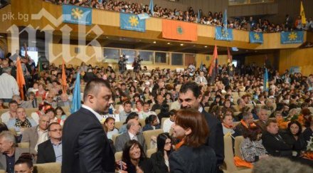 2000 души посрещнаха бареков враца