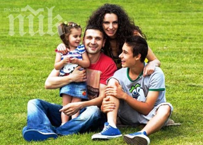 Потрес! Синът на Карамански пее в рап парче: „Искаш кола – нов минет, чукай се с мен”
