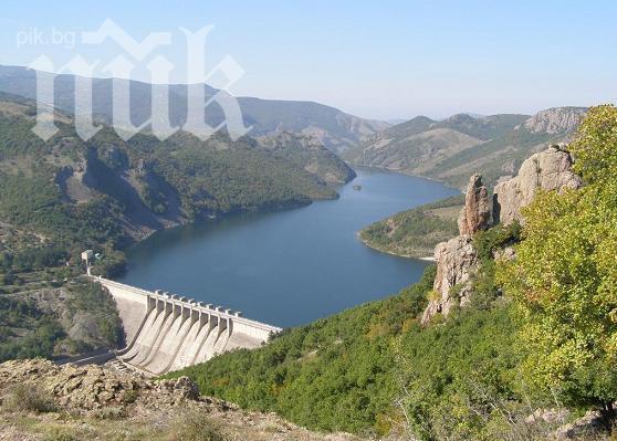 След опасността от воден режим в Перник, изпускат язовир Студена
