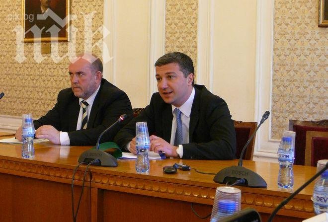 Икономическото министерство одобрява сливането на КЗК и КЗП