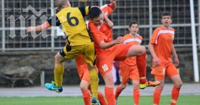 Стартовите състави на Литекс и Ботев (Пловдив)