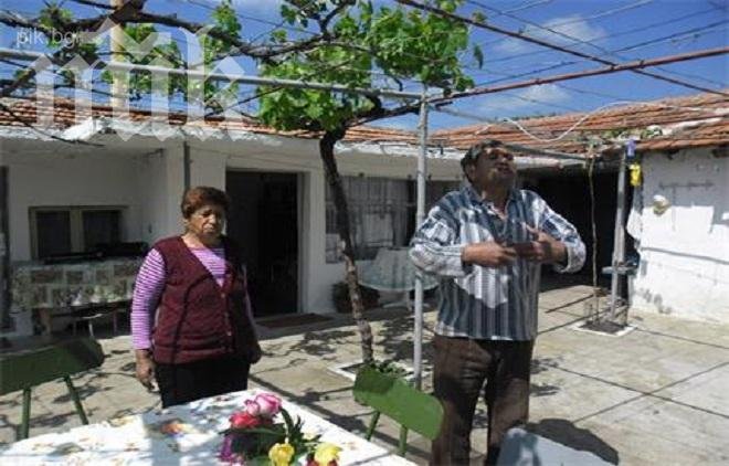 Ракета срещу градушка удари къща край Сливен