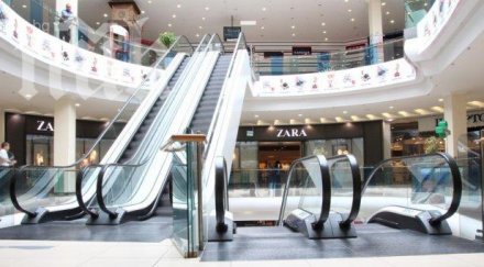 британски мол въведе две платна бързи бавни клиенти