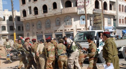 атакуваха президентския дворец йемен убити гвардейци