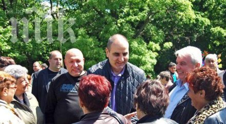 цветанов разплака жена павликени поиска герб върнат власт