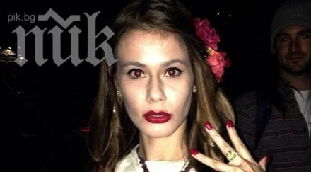 невероятна красавица дъщерята илия павлов хубава майка дарина снимки