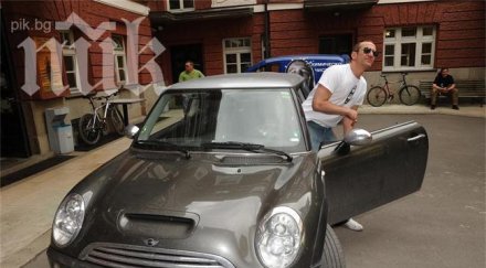 шок буря потроши колата деян донков актьорът радина бедстват турция снимка