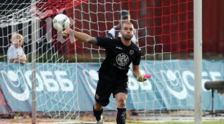 локомотив предлага нов договор божидар митрев