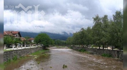 пропадна колона моста река луда яна