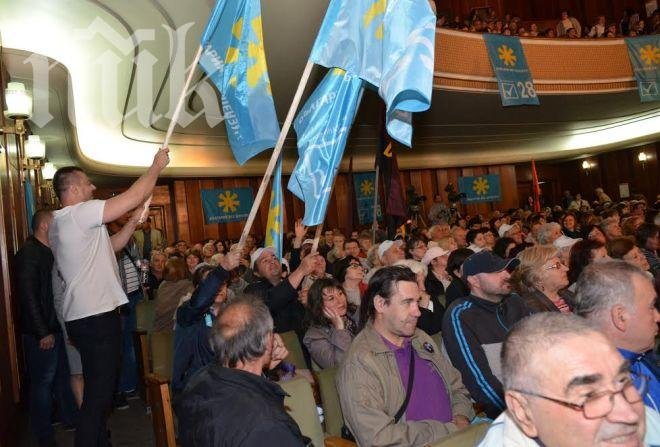 Над 1200 посрещнаха Бареков в Габрово (обновена)